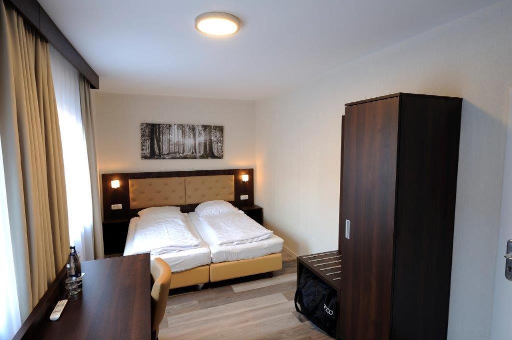 Hotel Zur Post Steimbke Exterior photo